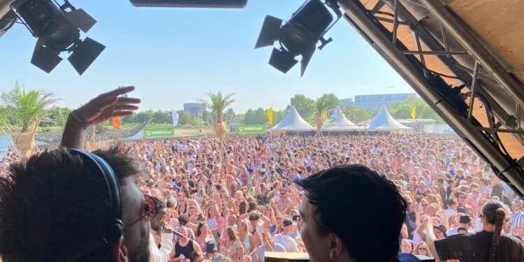 Veerplas drukte Veerplas drukte