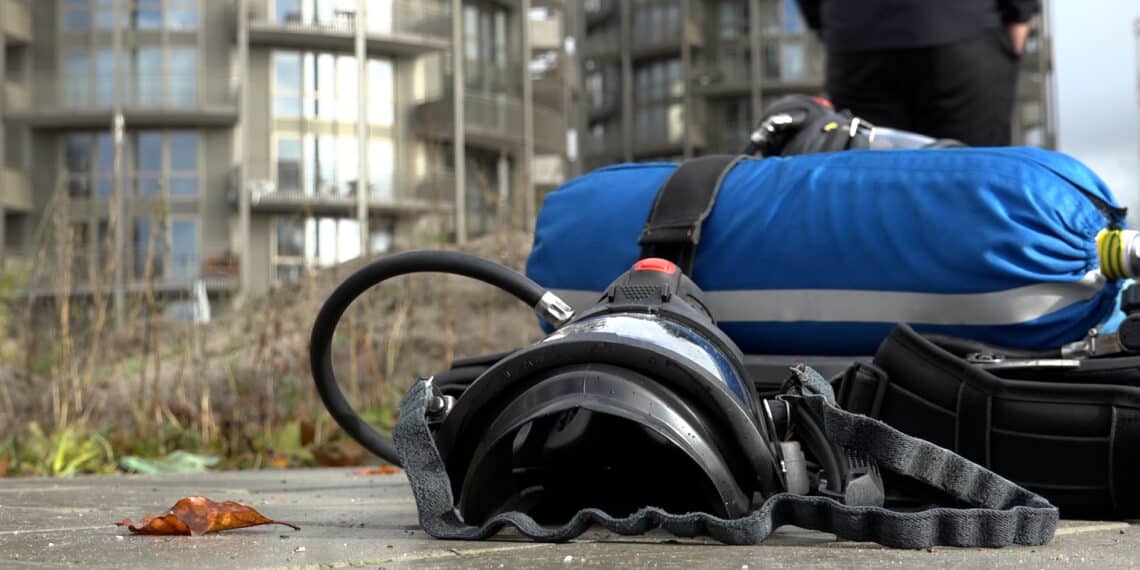 Bewoner haalt nog snel katten uit brandende flat Schalkwijk