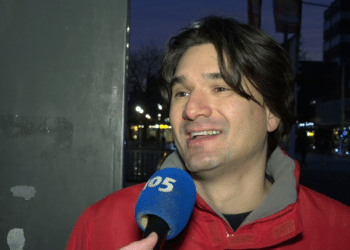 Kijk terug: wethouder Roduner ook op verkiezingsdag nog op campagne