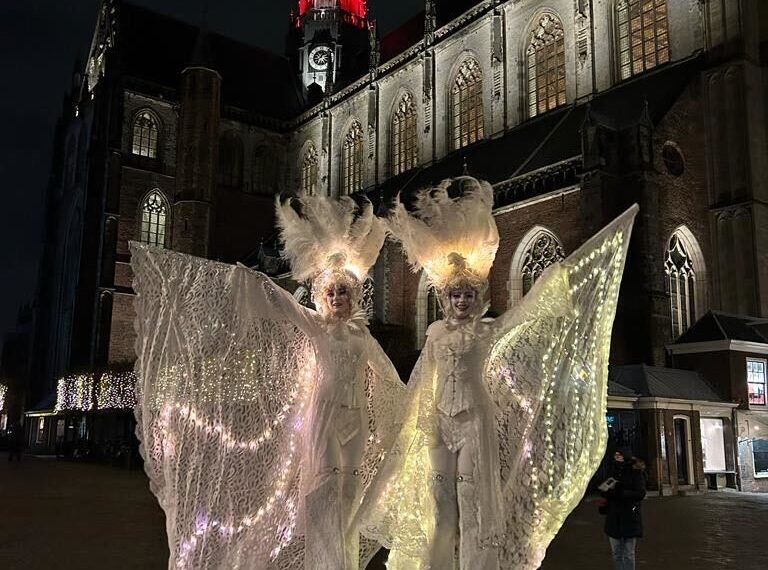 Veel animo voor eerste lichtjeswandeling in Haarlem