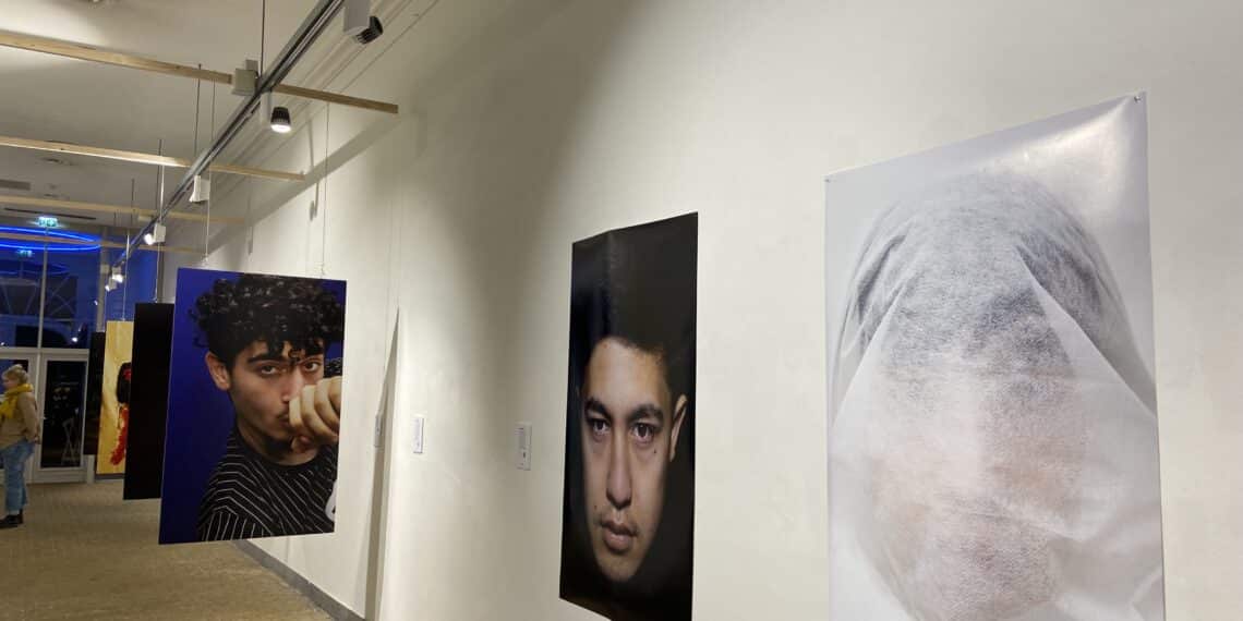 Indrukwekkende documentaire over Afghaanse jongen die moest vluchten voor taliban “Het verhaal moet wijd verspreid worden”