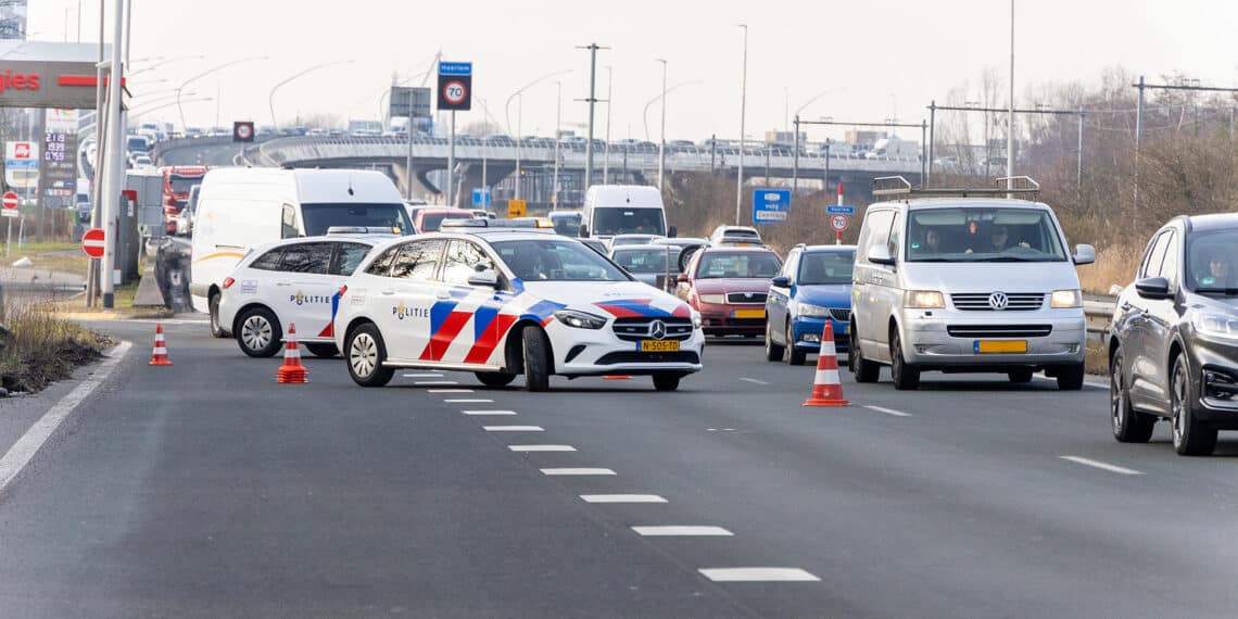 Ongeluk met meerdere voertuigen net voor de A200