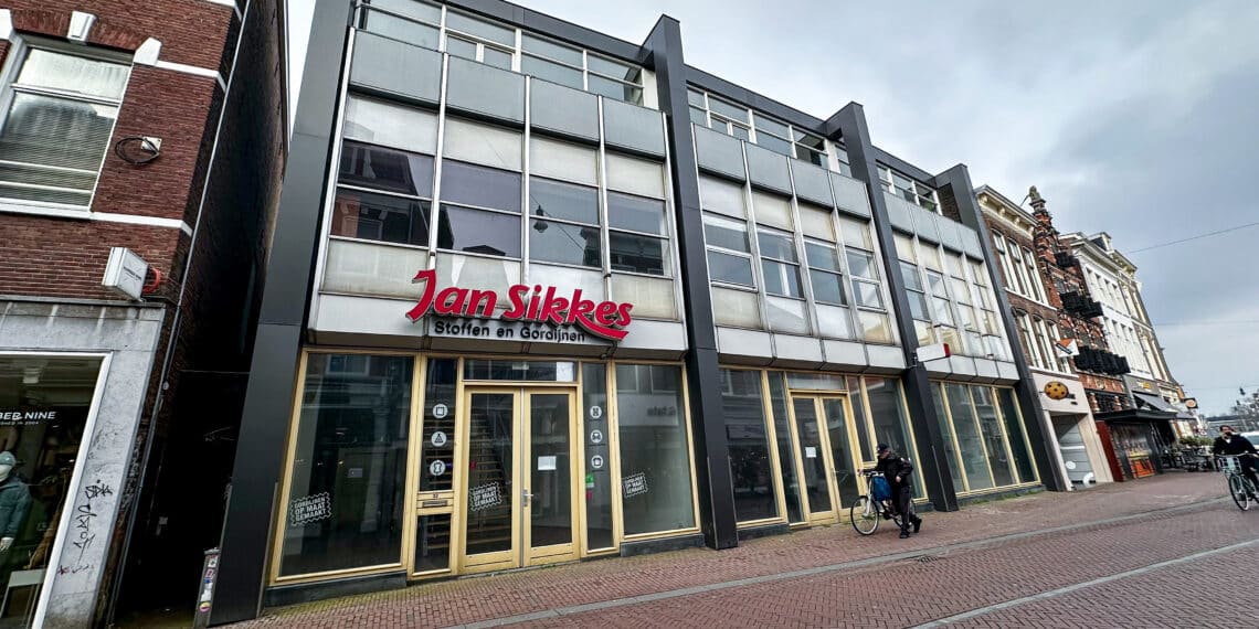 Gemeente koopt pand in Kruisstraat voor fietsenstallingen en kleine woningen