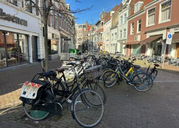 Centrum binnenstad Haarlem fietsen
