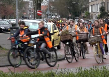 Verkeersexamens Haarlem, Bloemendaal en Heemstede begonnen: “De belangrijkste les is discipline”