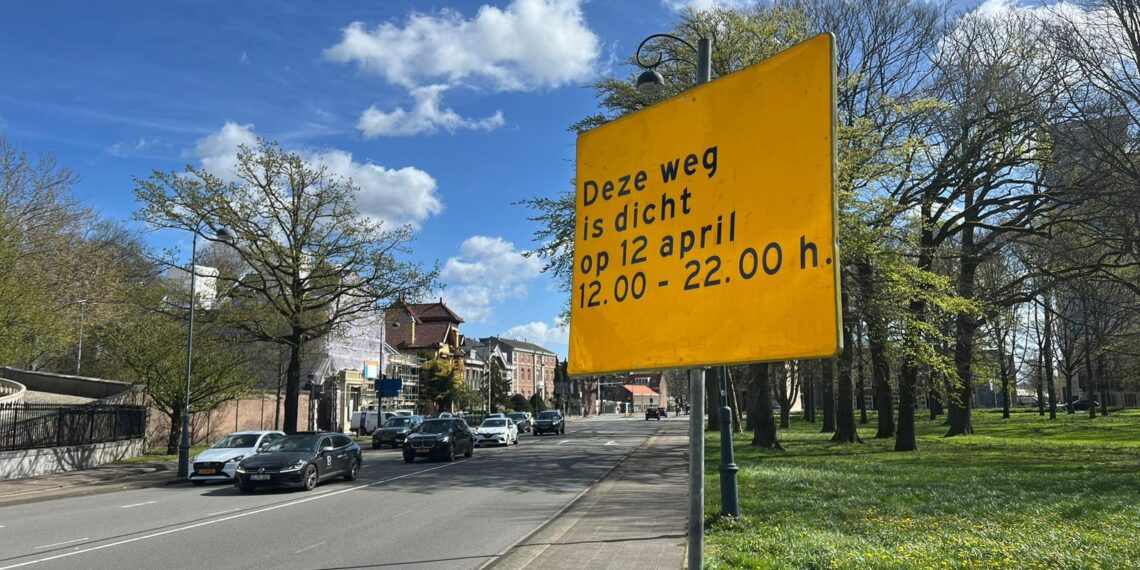 Toch geen wegafsluiting tijdens XR-blokkade, bord blijkt foutje van gemeente