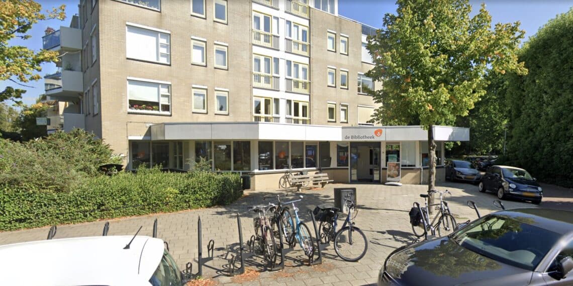 Bieb in Bloemendaal gaat flink op de schop: “Lang niet meer alleen een verzameling boeken die uitgeleend worden”
