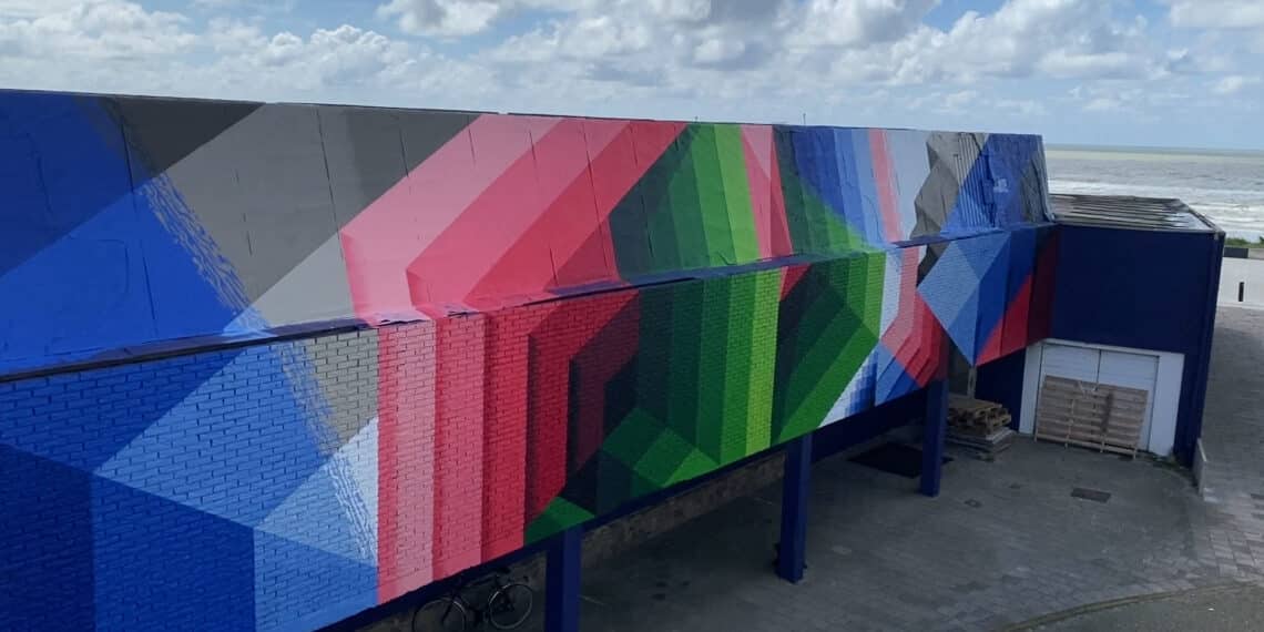 Grote muurschilderingen in Zandvoort: “Hoop dat er steeds meer kunstwerken komen”