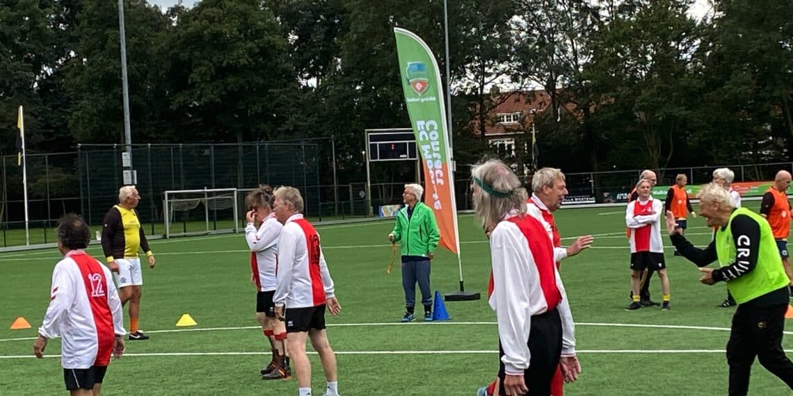 Wandelend naar de overwinning: zestigplussers in actie bij VV Schoten