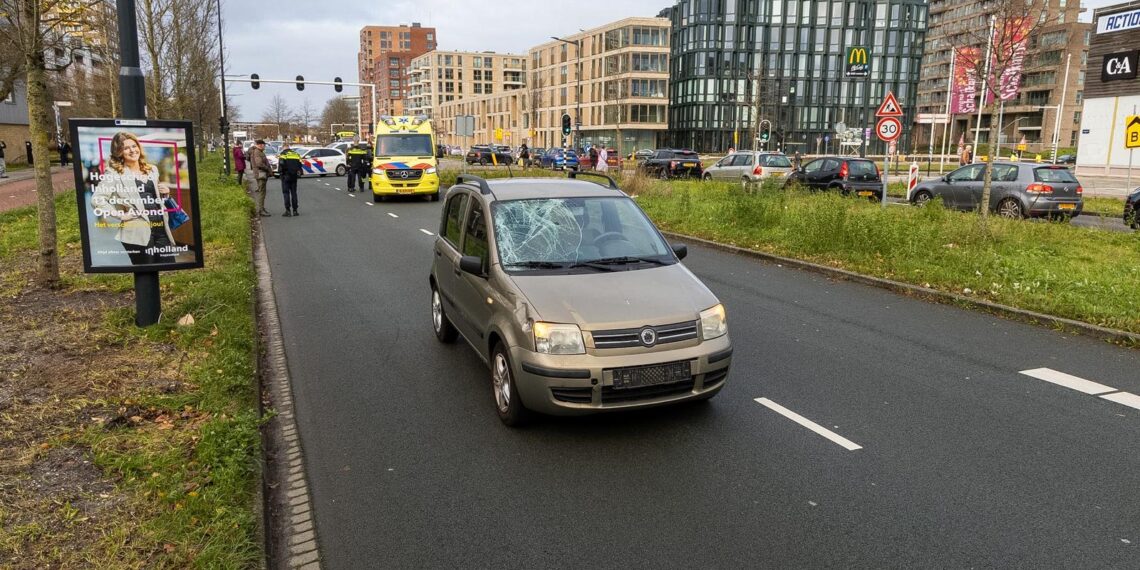 Fietser gewond na aanrijding met auto op Europaweg