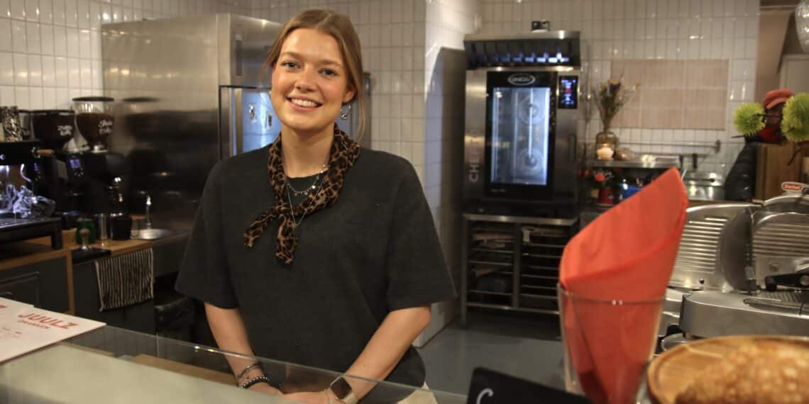 Jonge onderneemster Juliet (19) opent lunchroom in Haarlem: ‘Gewoon doen!’