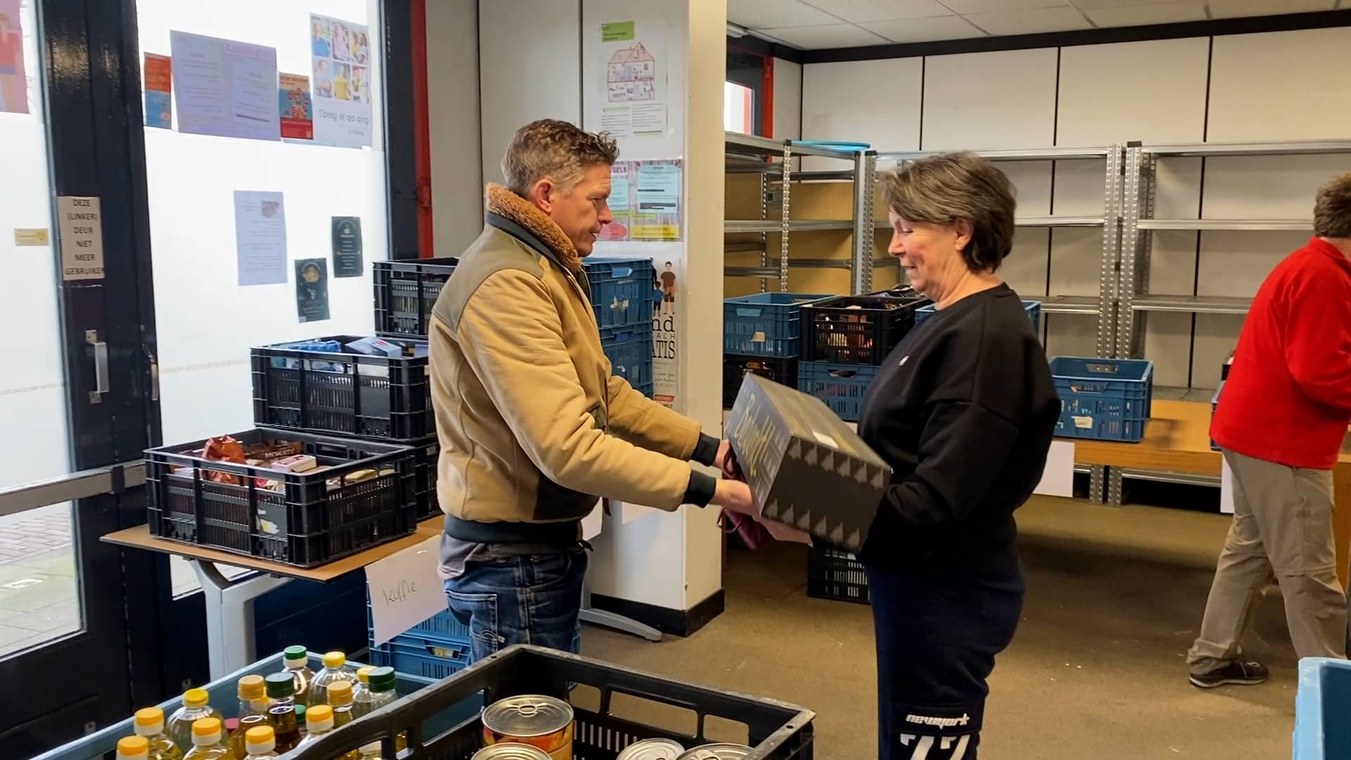 Luister terug: Voedselbank Haarlem zamelt kerstpakketten in, ook in het nieuwe jaar welkom