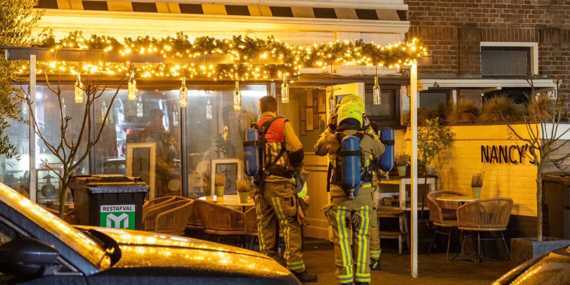 Eigenaar gewond bij brand in restaurant Haarlem-Noord