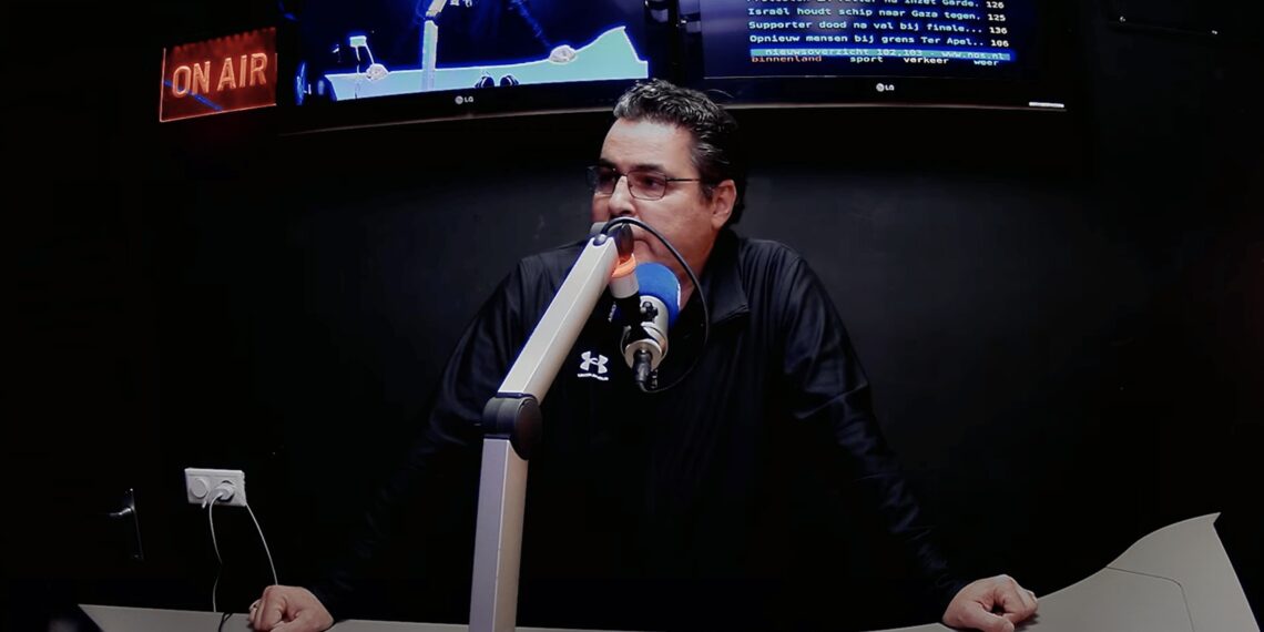 Softbalscheidsrechter Serge Meijer over zijn vak: ‘Je moet tegen een stootje kunnen’