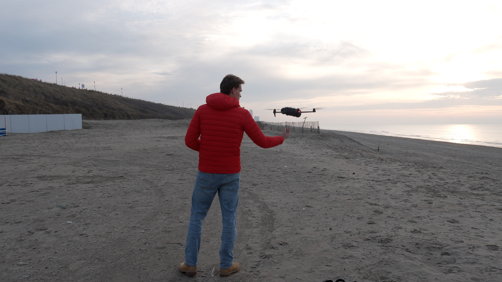 Walvis duikt op voor kust Bloemendaal en Zandvoort: ‘eerste dronebeelden in Nederland’