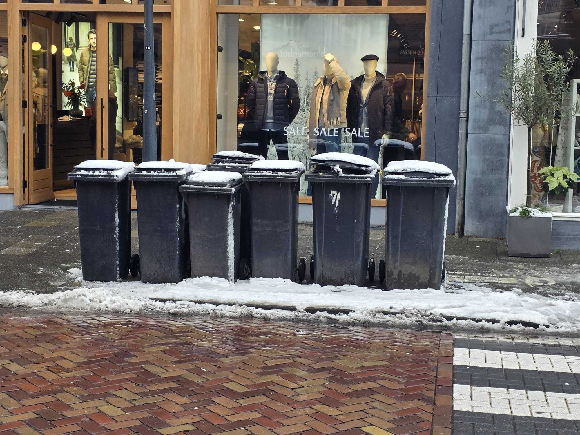 Geen afvalinzameling in Heemstede en Bloemendaal door aanhoudende gladheid