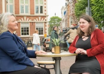 Amerikaanse in Haarlem helpt landgenoten met emigratiebedrijf: ‘Zag geen toekomst in de VS’