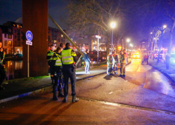 Bestuurder onder invloed van alcohol rijdt Spaarne in