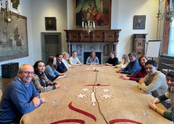 Lokale politici in gesprek met jongeren: Waar maken zij zich zorgen over?