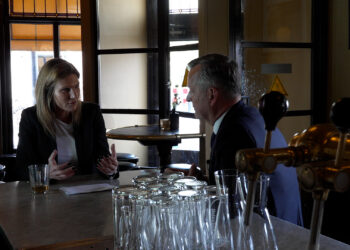 Terugblik op een politiek jaar vol keuzes met commissaris van de Koning Arthur van Dijk