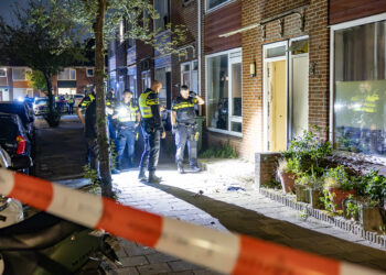 Explosie bij woning in Schalkwijk: politie doet onderzoek