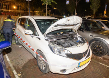 Autobrand op Boterplein in haarlem, pakje lucifers gevonden