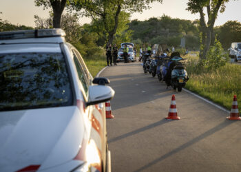 Bestuurder aangehouden na ongeluk tussen scooters bij de Zeeweg