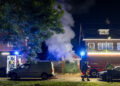 Schuur volledig verwoest bij brand aan Delftlaan in Haarlem