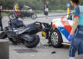 Politie zoekt getuigen van aanrijding tussen politiewagen en motor in Overveen