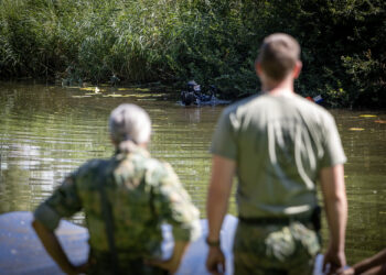 Groot onderzoek politie en Defensie in water bij Meerwijkpad
