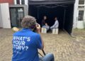 Vluchtelingen en Haarlemmers samen op de foto: ‘We leven in bubbels’
