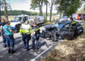 Vogelenzangseweg gestremd na frontale botsing tussen auto en gemeentewagen