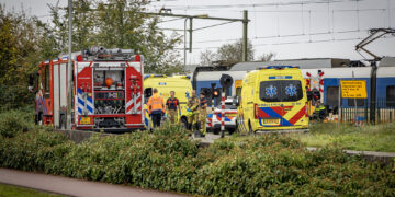 Geen treinen tussen Haarlem en Beverwijk door aanrijding met persoon