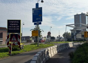 Schipholweg bij Buitenrustbruggen komende dagen dicht: ‘Ga met fiets, OV of werk thuis’